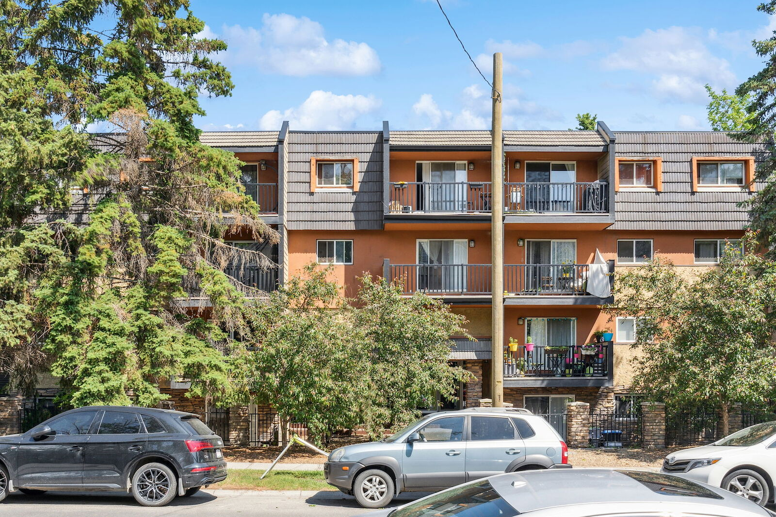 sunalta condo